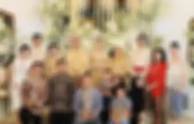 Paspampres Siaga Usai Sosok Artis Ini Lakukan Hal Tak Terduga pada Kaesang di Depan Presiden Jokowi