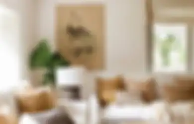 Tak Perlu Repot Panggil Desainer, Ternyata Cuma Modal Bantal, Ruang Tamu Bisa Jadi Esetetik Begini!