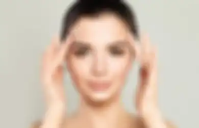Kulit Wajah Kian Glowing, Lakukan 4 Gerakan Pijat Wajah Ini!