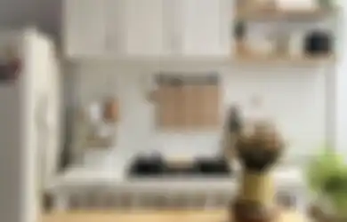 Rumah Minimalis Adopsi Desain Dapur Sempit Model Unik, Foto Interiornya Terlihat Elegan Karena Dekorasi Simpel