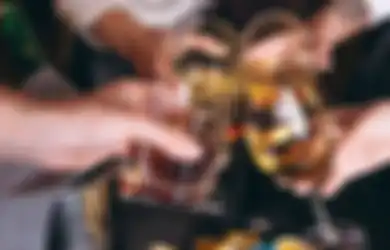 Sering Dianggap Minuman Menyehatkan, 4 Jenis Minuman Ini Justru Bisa Bikin Asam Lambung Naik, Salah Satunya Sering Diminum Anak Muda