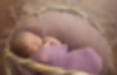 40 Arti Nama Bayi Perempuan Islam Huruf Q-Z, Makna Akhlak Mulia, Diberkahi, Suci