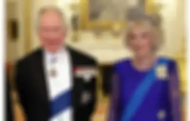 Naik Tahta, Begini Foto Kartu Natal 2022 Raja Charles III dan Permaisuri Camilla