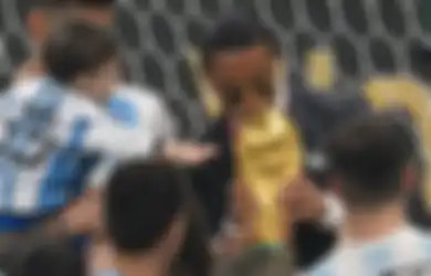 Sentuh Piala Pildun 2022, Salt Bae Resmi Dinyatakan Langgar Aturan, FIFA Beri Tindakan!