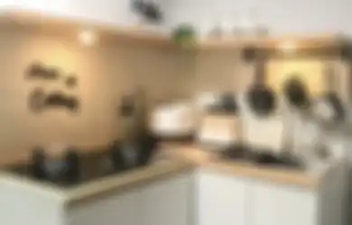 Enak Buat Ditiru, Foto Interior Dapur Kecil Terlihat Ringkas, Perabotnya Disimpan Pakai Cara Tak Biasa