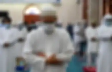 Ustaz Abdul Somad Tegaskan untuk Menahan Sendawa Saat Salat, Tidak Membatalkan, Tapi Hal Ini Perlu Diperhatikan