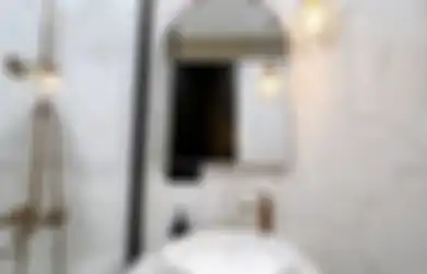 Pakai Trik Murah, Kamar Mandi Mungil Terbukti Lebih Sehat, Foto Interiornya Bikin Bangga