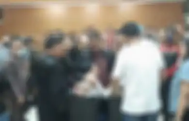 Kemenangan Nikita Mirzani Dianggap Kurang Asik, Nyai Ngaku Sudah Siap Bongkar Nama-nama Petinggi yang Terlibat Laporan Dito Mahendra: Belum Puaslah!