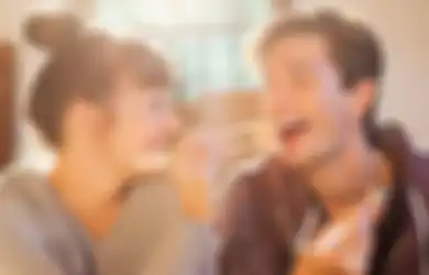3 Penyebab Orang Makin Gemuk saat Mereka Punya Pacaran. Relate?