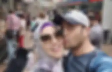 Dihujat! Travel Umroh Pajang Potret Venna Melinda dan Ferry Irawan, Netizen: Siapa yang Mau Berangkat Bareng Algojo?