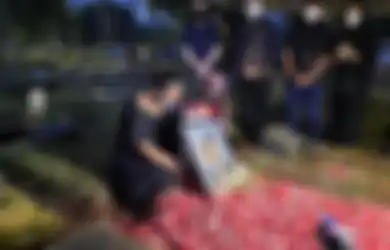 Innalillahi Wa Innailaihi Rojiun, Sosok Penyanyi Legendaris Ini Meninggal Dunia Mendadak, Ketua RT Bongkar Kronologi Kepergiannya: Pintu Tak Terbuka, Sempat Sesak Napas