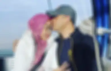 Alamak! Venna Melinda Risih Organ Intimnya Dicolek-colek Ferry Irawan