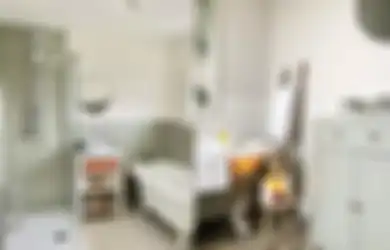 4 Cara Menghadirkan Warna Hijau Sage Green di Kamar Mandi 