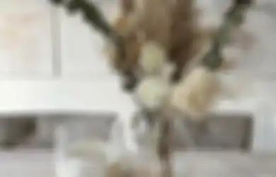 5 Cara Memilih Centerpiece Aksen Dekorasi Meja Makan yang Tepat