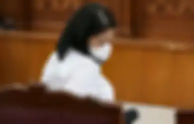 Baca Pledoi Sambil Nangis, Putri Candrawathi Sebut Brigadir J Ancam Akan Bunuh Anak-anaknya, Ini Cerita Lengkap Istri Ferdy Sambo