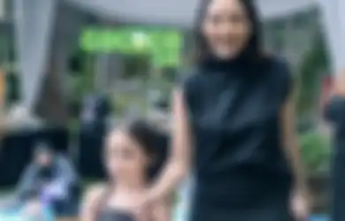 Senyum ke Kamera, Tubuh Gisel Bikin Salfok, Photoshoot Bareng Gempi Jadi Heboh