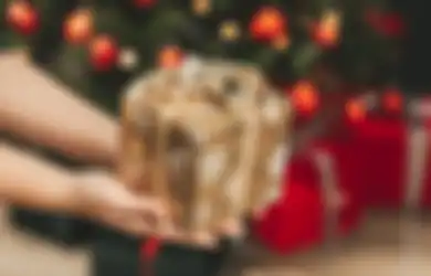Pacar Lo Love Languagenya Receiving Gifts? Berikut Ide-Ide Hadiah yang Bisa Lo Coba