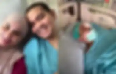 Indra Bekti Disebut Masih Alami Nyeri Bak Tersayat Pascaoperasi Mata, Manajer Sebut Suami Aldilla Jelita Harus Pakai Alat Ini