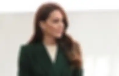 Manisnya Gaya Simpel Kate Middleton Pakai Dress Koleksi Rumah Mode Victoria Beckham