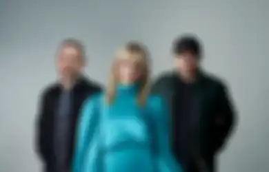 Chrvches Bagiin Teaser dan Umumkan Perilisan Single Baru 'Over