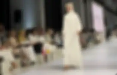 4 Dress Putih Brokat Buat Baju Lebaran 2023 dari Brand Benang Jarum!