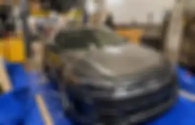 Solusi Mobil Listrik Terendam Banjir, YouTuber Ini Pakai Bahan Rumahan