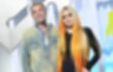 Avril Lavigne Dan Mod Sun Dikabarkan Putus Setelah 1 Tahun Tunangan