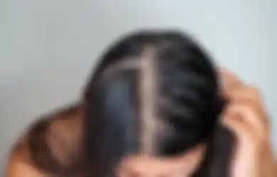 4 Cara Merawat Rambut Tipis Biar Rambut Enggak Habis karena Rontok!