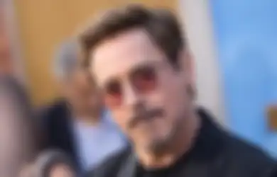 Robert Downey Jr Lagi Bahas Proyek untuk Vertigo Hitchcock