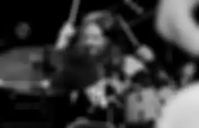 100 Drummer Gelar Tribute Demi Hormati Setahun Kematian Taylor Hawkins