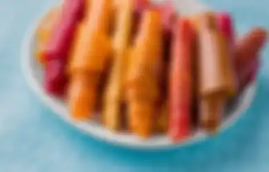 Bikin Fruit Roll Pakai Resep Simple Cuma 2 Bahan Ini dan Cobain Challenge Viralnya!