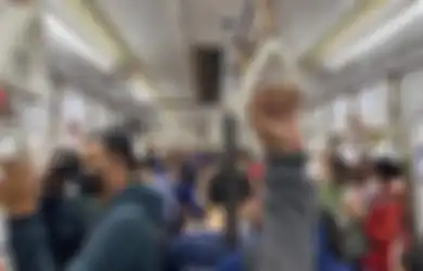 4 Tips Dapat Tempat Duduk di KRL. Anti Pegal Perjalanan Jauh!