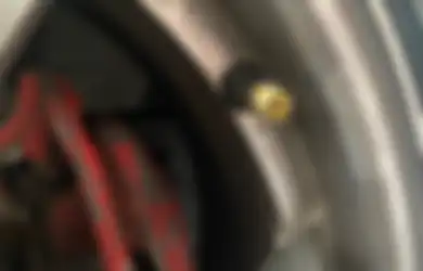 Ternyata Ini Sebabnya Pentil Mobil Wajib Diganti Barengan Ganti Ban