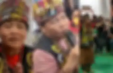 Ida Dayak Disebut Wanita Sakti, Berikut Sosoknya yang Dipercaya Ratusan Warga Bisa Obati Berbagai Penyakit, Konon Cukup Diolesi Minyak Ini