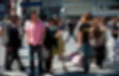 3 Weton yang Sering Merasa Kesepian Meski di Tengah Keramaian