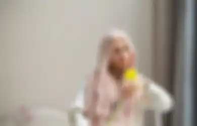 Cuaca Lagi Panas, Ini 4 Bahan Pakaian Adem yang Cocok Dipakai Saat Puasa