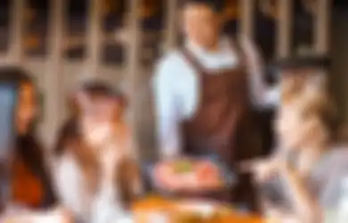 7 Hal Sopan yang Dibenci Pelayan Restoran. Jangan Dilakukan Lagi!