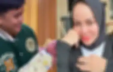 Billy Syahputra Umumkan Kelahiran Anak Pertama, Mak Vera Ragukan Mantan Amanda Manopo Sudah Menikah: Menurut Pemikiran Emak...