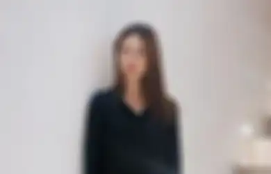 4 Gaya Yuki Kato Pakai Dress dan Abaya Buat Ide Outfit Lebaran 2023