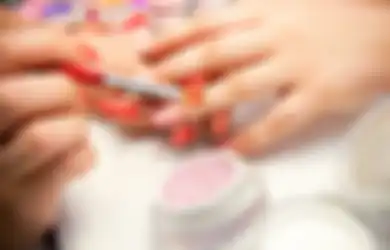 Tips Mudah Menghapus Kuteks Gel Supaya Gampang dan Tidak Merusak Kuku