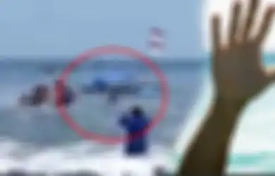 Innalillahi, Perahu Wisata di Pantai Pangandaran Nyaris Tenggelam Dihantam Ombak, Begini Nasib 10 Penumpang