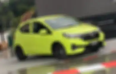 Jadi Best LCGC 5-Seater OTOMOTIF Award 2025, Ini Harga Honda Brio Satya
