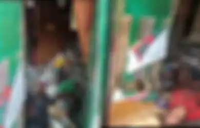 Viral Seorang Kakek Hidup Sebatang Kara di Kamar Penuh Sampah, Tak Bisa Jalan dan Hanya Andalkan Pemberian Tetangga
