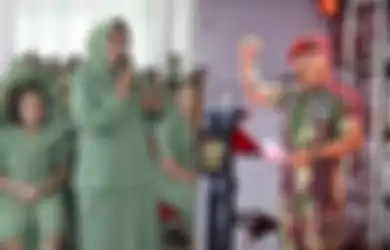 KSAD Jenderal Dudung Abdurachman Beri Pesan Khusus ke Para Istri Prajurit TNI yang Tugas Operasi ke Papua: Suatu Kehormatan