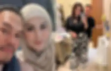 Jennifer Dunn Lepas Hijab, Tampil Pede Pakai Sendal Jepit, Istri Faissal Harris Tuai Pujian