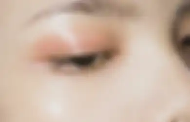 3 Arti Kedutan di Kelopak Mata Kanan Atas pada Wanita Menurut Primbon Jawa, Konon Diramalkan Bakal Ketiban Untung hingga Ada Kabar Sedih