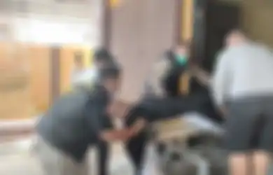 4 Hal Penting soal Tewasnya Siswa SMP yang Diduga Lompat dari Lantai Delapan, Terkuak Postingan Sang Ayah di Hari Anaknya Meregang Nyawa