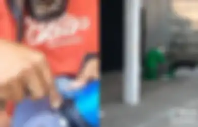 Viral Tukang Sol Sepatu Duduk Anteng di Tempat Sepi, Tiba-tiba Keluarkan Benda Ini Sampai Bikin Orang-orang Kaget, Netizen: Ngapa Dibongkar