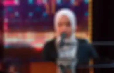 Putri Ariani Pukau Simon Cowell Berkat Nyanyiannya, Sang Peraih Golden Buzzer Bocorkan Cara Khususnya Balas Komentar