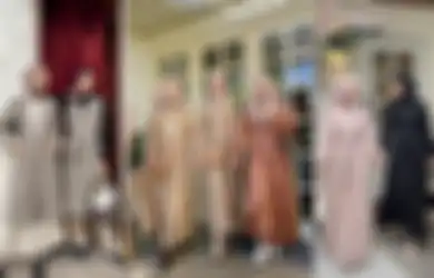 Inspirasi Outfit Hijab Matching Bareng Bestie yang Fashionable, Simak